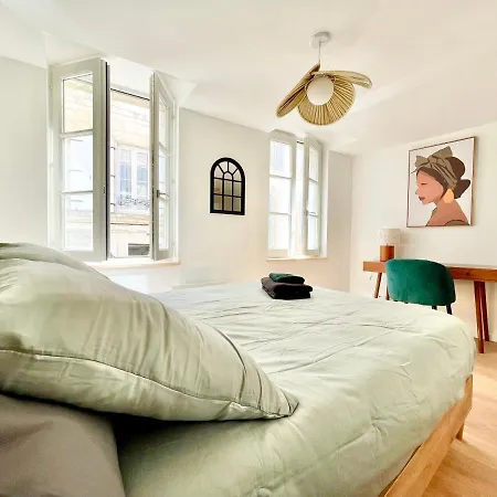 - Hyper-centre - En Duplex Ou Triplex - Wifi Fibre - Nouveau *