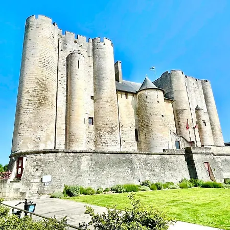 - Hyper-centre - En Duplex Ou Triplex - Wifi Fibre - Nouveau Niort