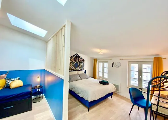 - Hyper-centre - En Duplex Ou Triplex - Wifi Fibre - Nouveau * Niort